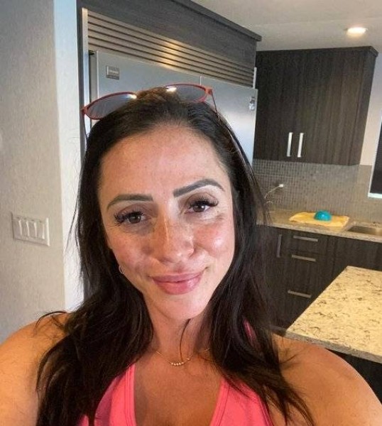 Brandi Rhodes, 36, Cavite City