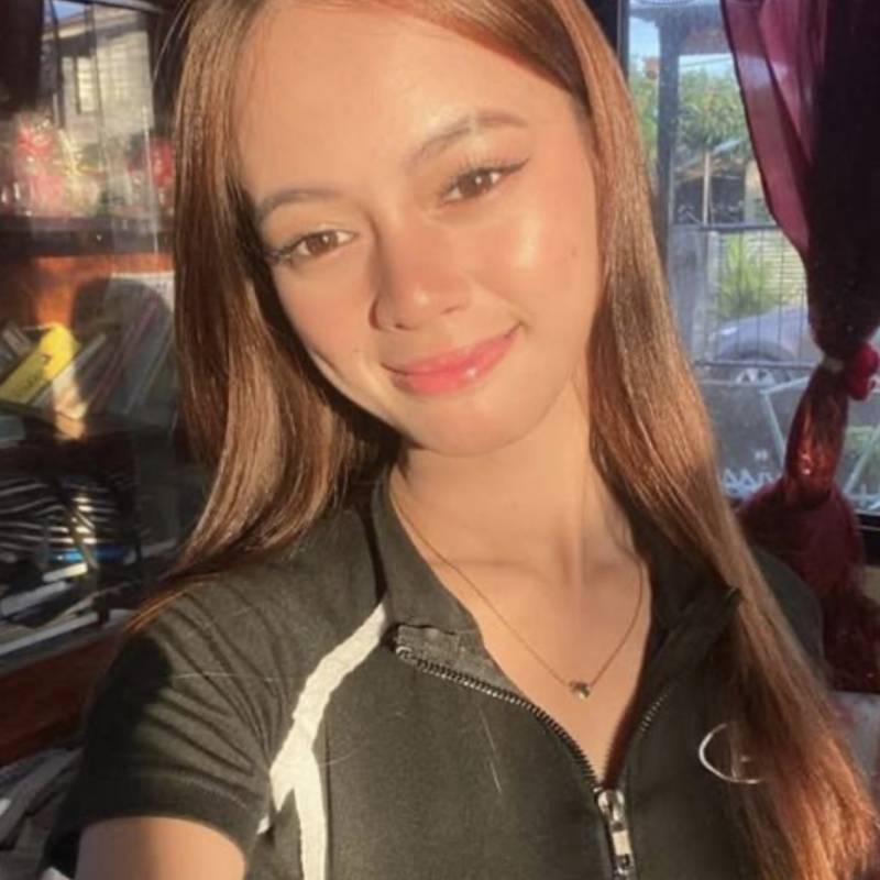 Sharon, 40, Erkklu