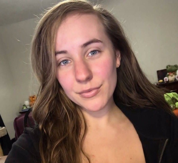 Ivana Zora, 30, Kosovo