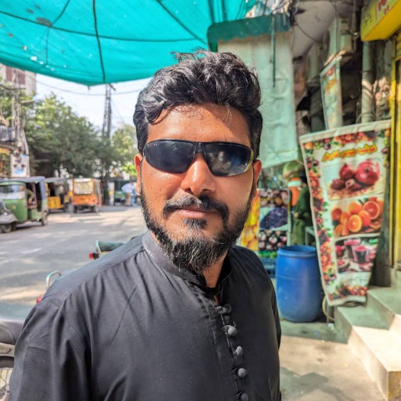 hezzi, 29, Serajgonj