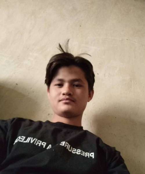yasin, 18, Ail