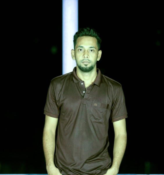 Uzzal, 28, Song Phi Nong