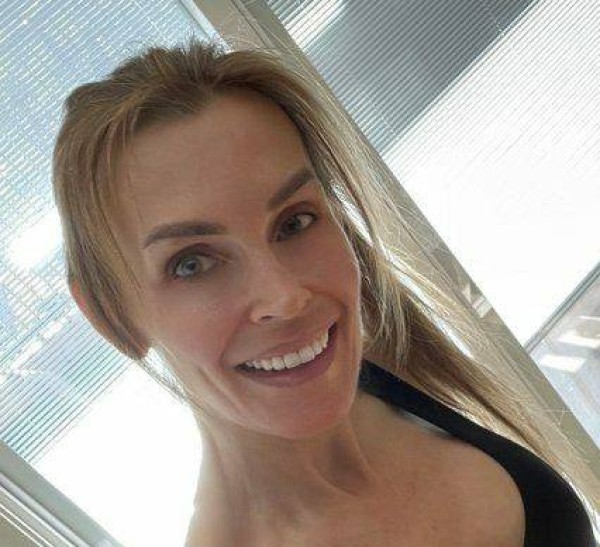 tanya, 47, Kendari