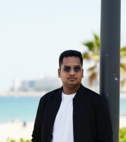 Akash, 30, Corbeilessonnes