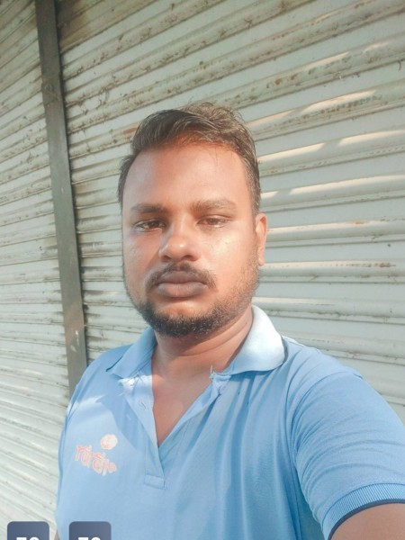 Sujon, 30, Ariana