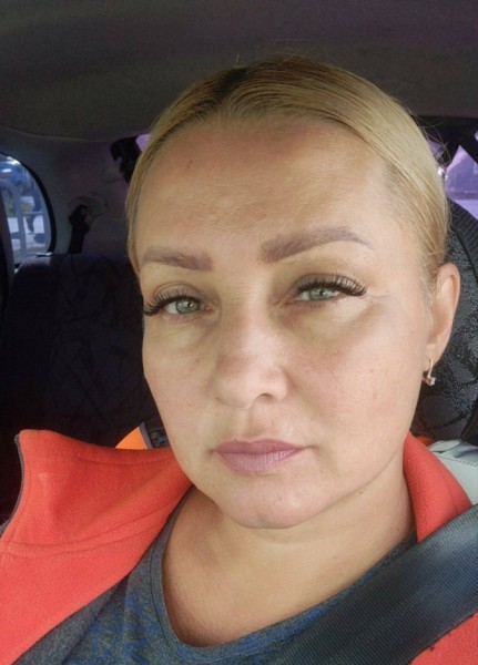 Elizabeth, 42, Aketi