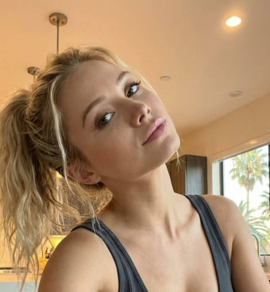 Kaddy reeves, 35, United States