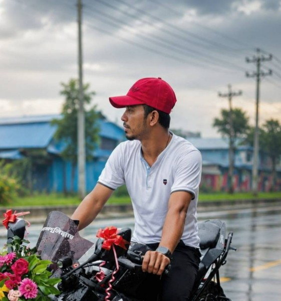 Md Rafi, 36, Ban Song
