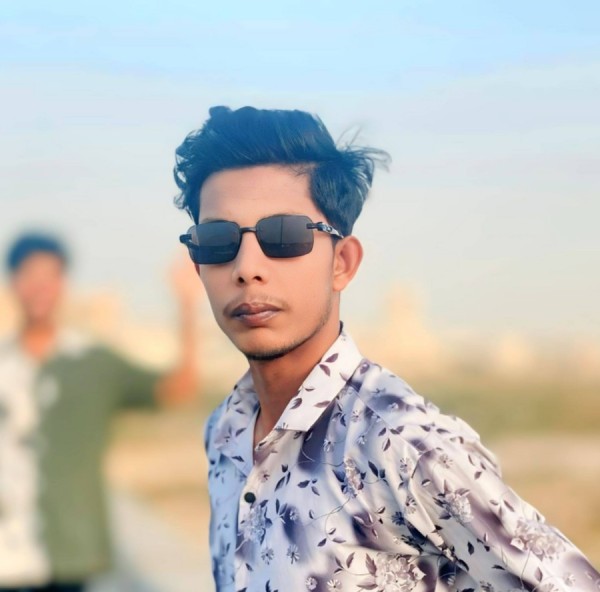 Ariyan, 26, Sigus