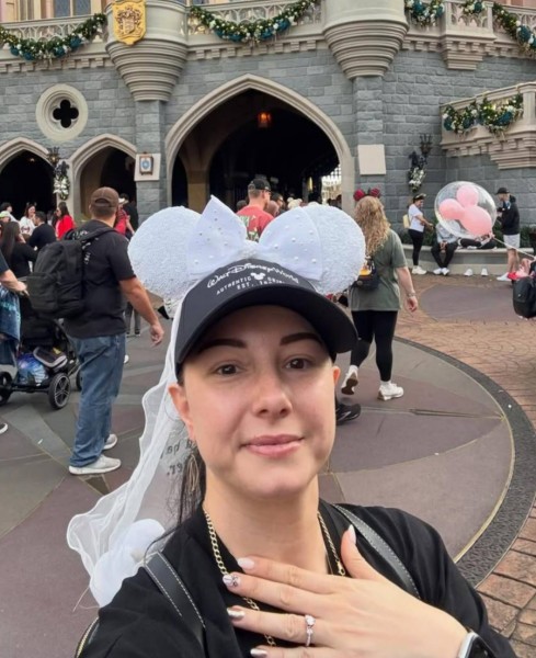 Valarie, 37, Ambodimadiro