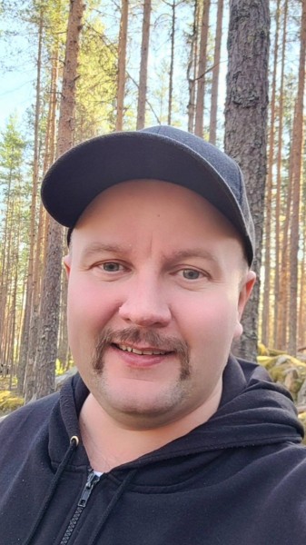 Bernard, 55, Kingston