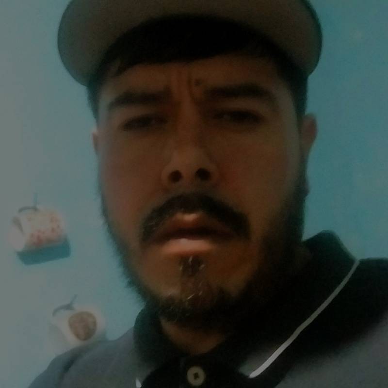 Carlos, 37, Misserghin
