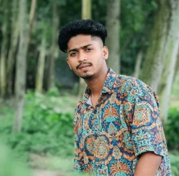 RK Rakib, 24, Meknes