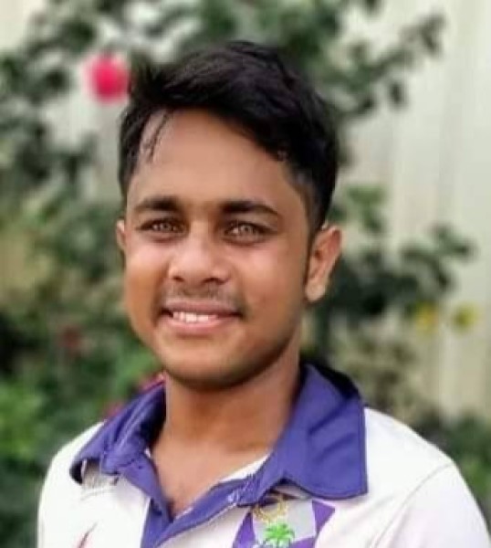 Kash Full, 25, Senapparetti