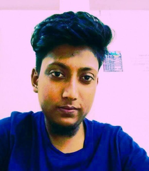 Khan, 26, Ucu Seles