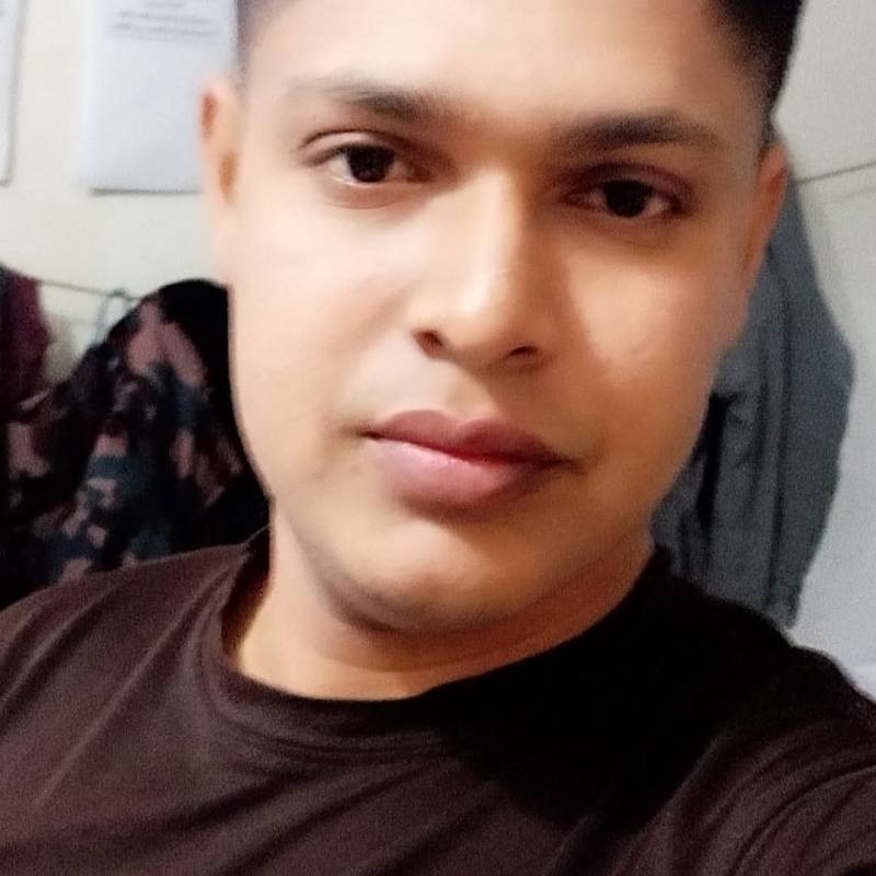 Swapn, 26, Roxas