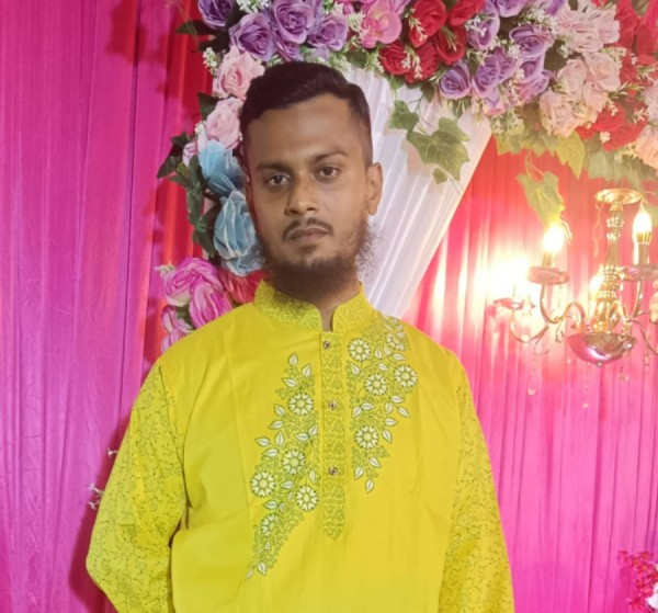 Alamin Islam, 29, Pamekasan