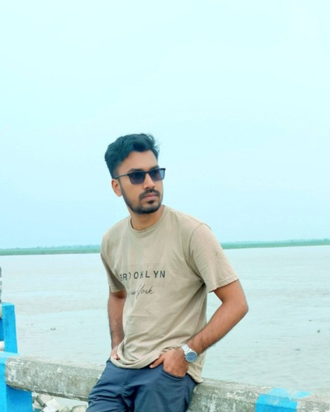 Monir, 27, Pasig City