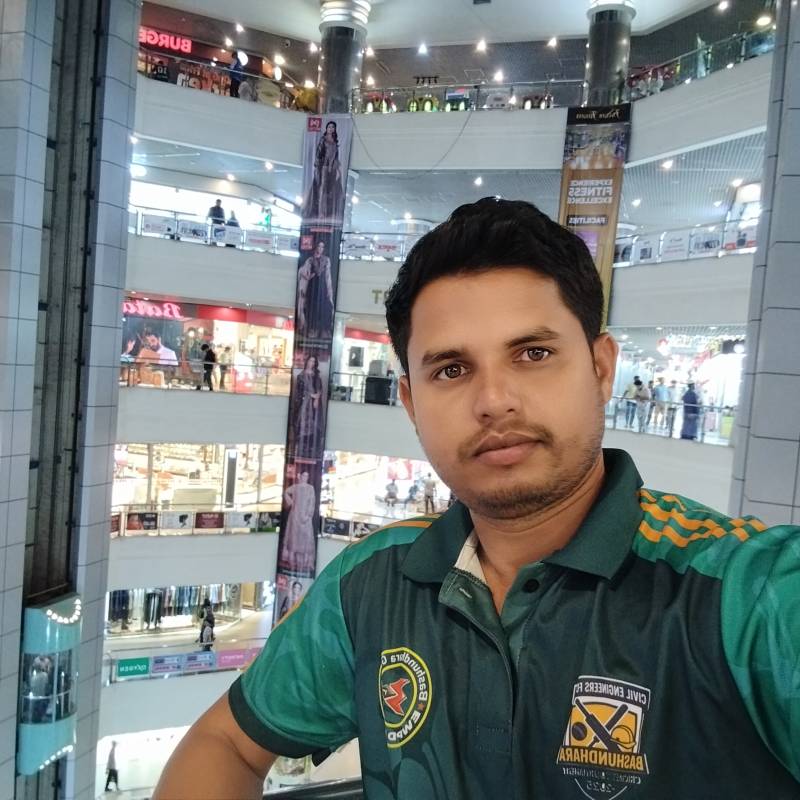 Naim, 24, Eersel