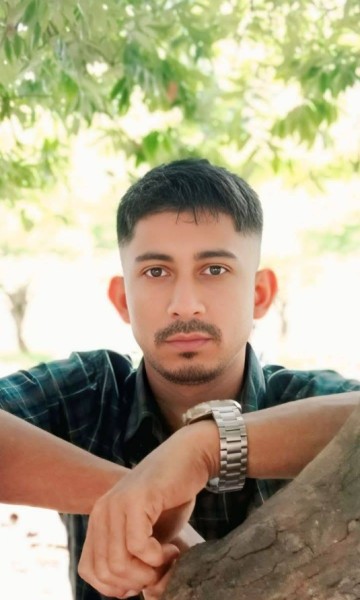 Mdmohin, 31, Saintfargeau