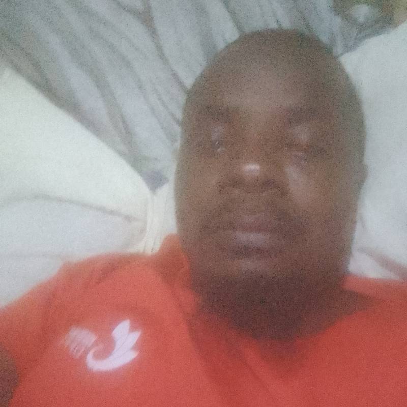 Olumide, 31, Cileunyi