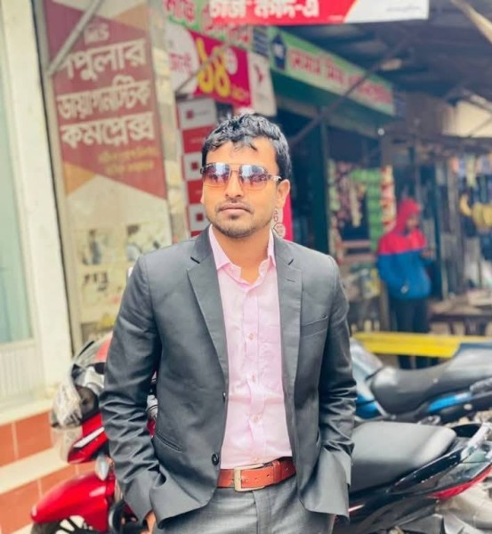 MS Roman, 30, Bangladesh