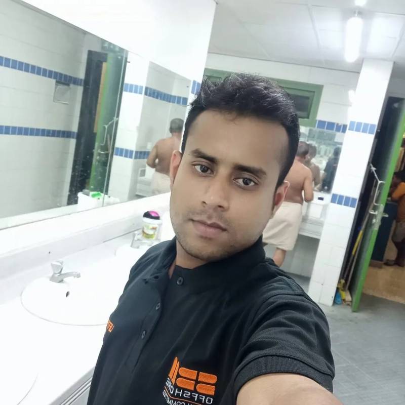 Babu, 35, Cinisi