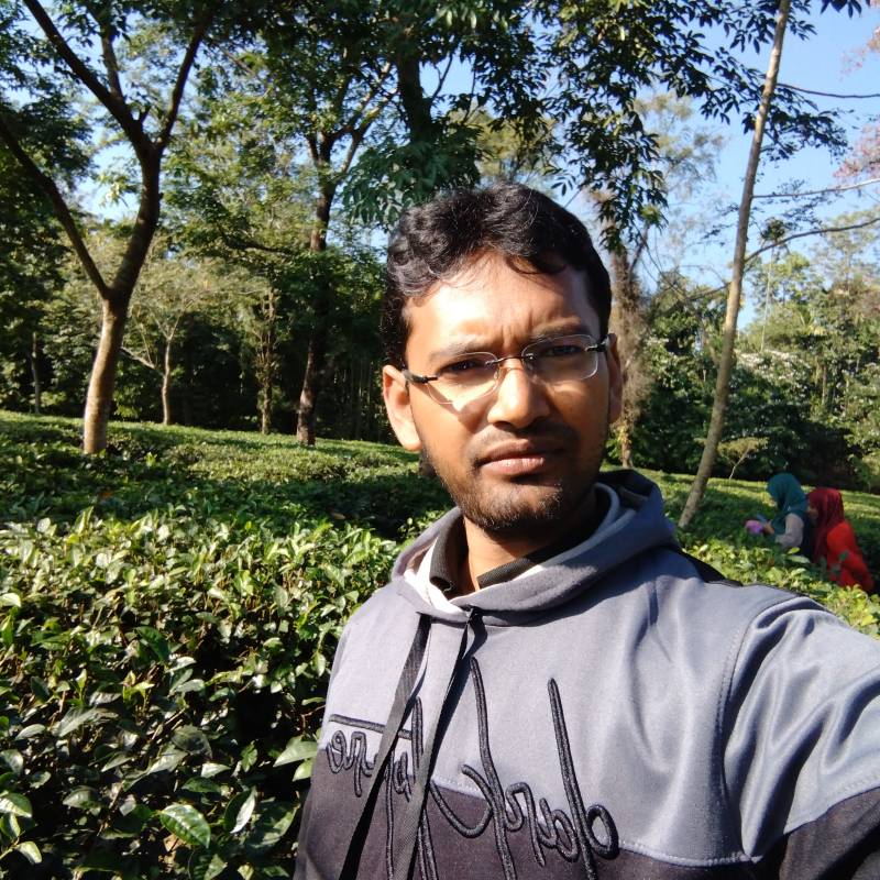 Moktadir, 27, Taviano