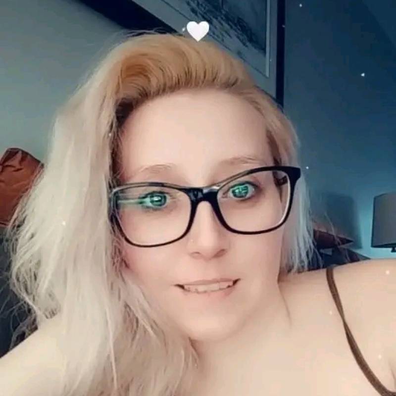 Violet77131 dating
